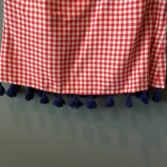 Elizabeth Wilson ruffle neck top with tassels.  Size medium. - Picture 3 of 5